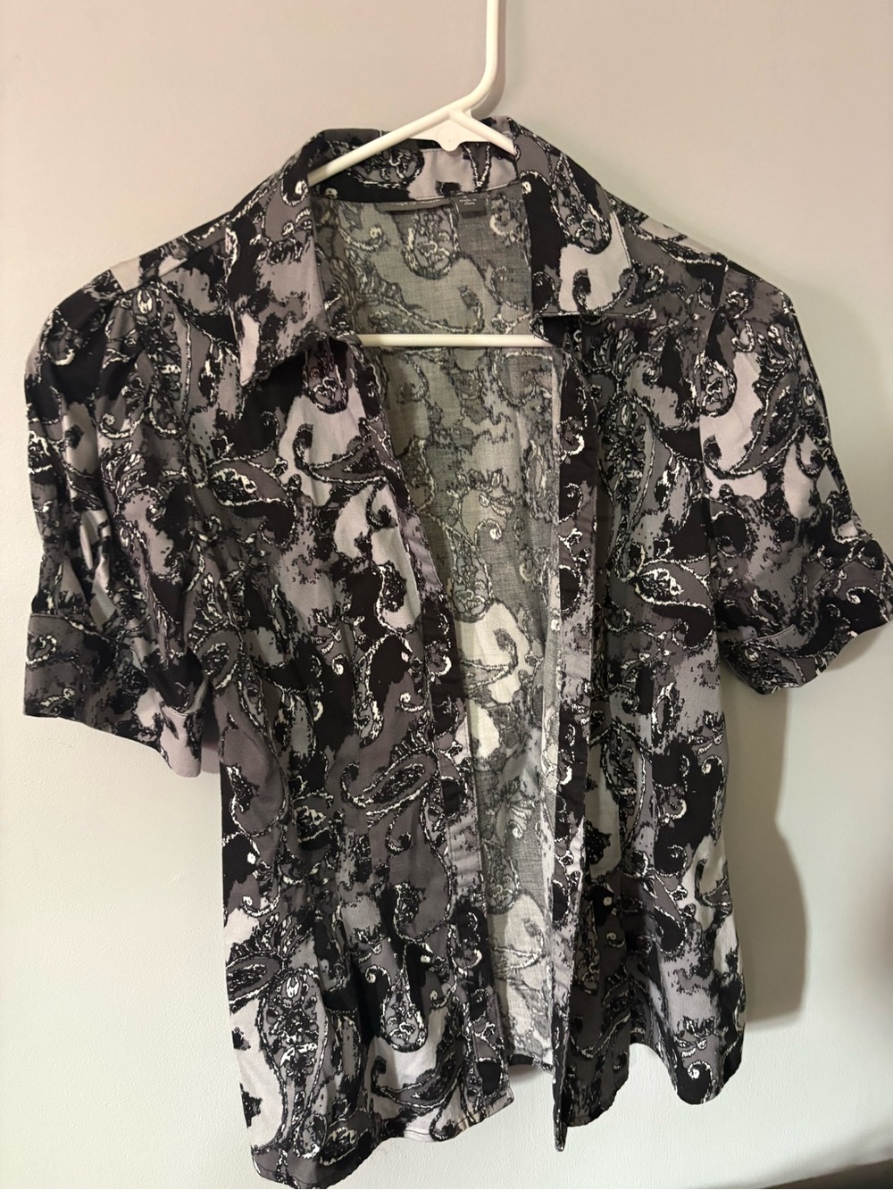 Apt. 9 Black and Gray Paisley Top
